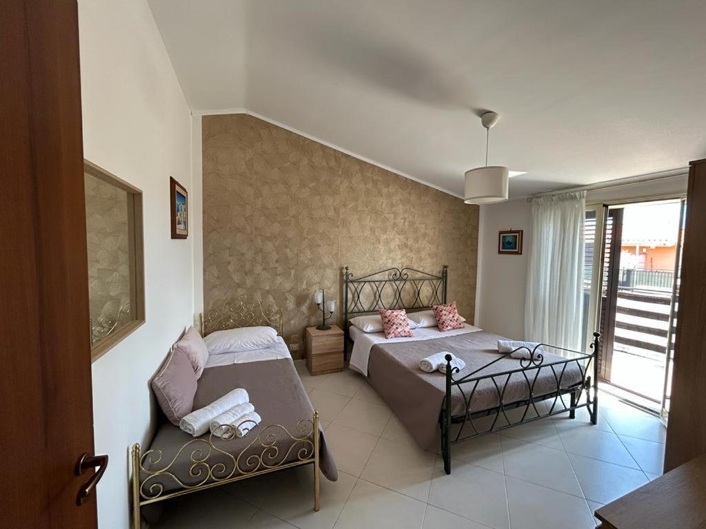 Nina Apartament Giardini Naxos Con Posto Auto Ngoại thất bức ảnh