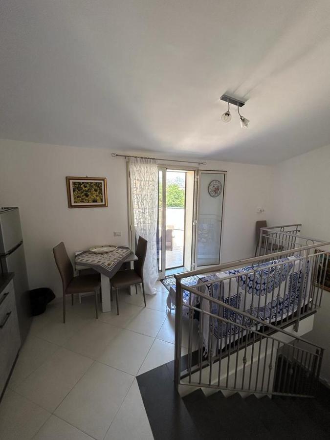 Nina Apartament Giardini Naxos Con Posto Auto Ngoại thất bức ảnh